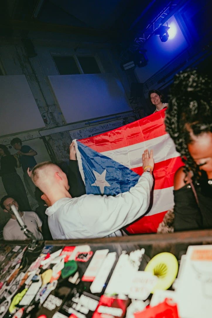 Say Lez live photo 27