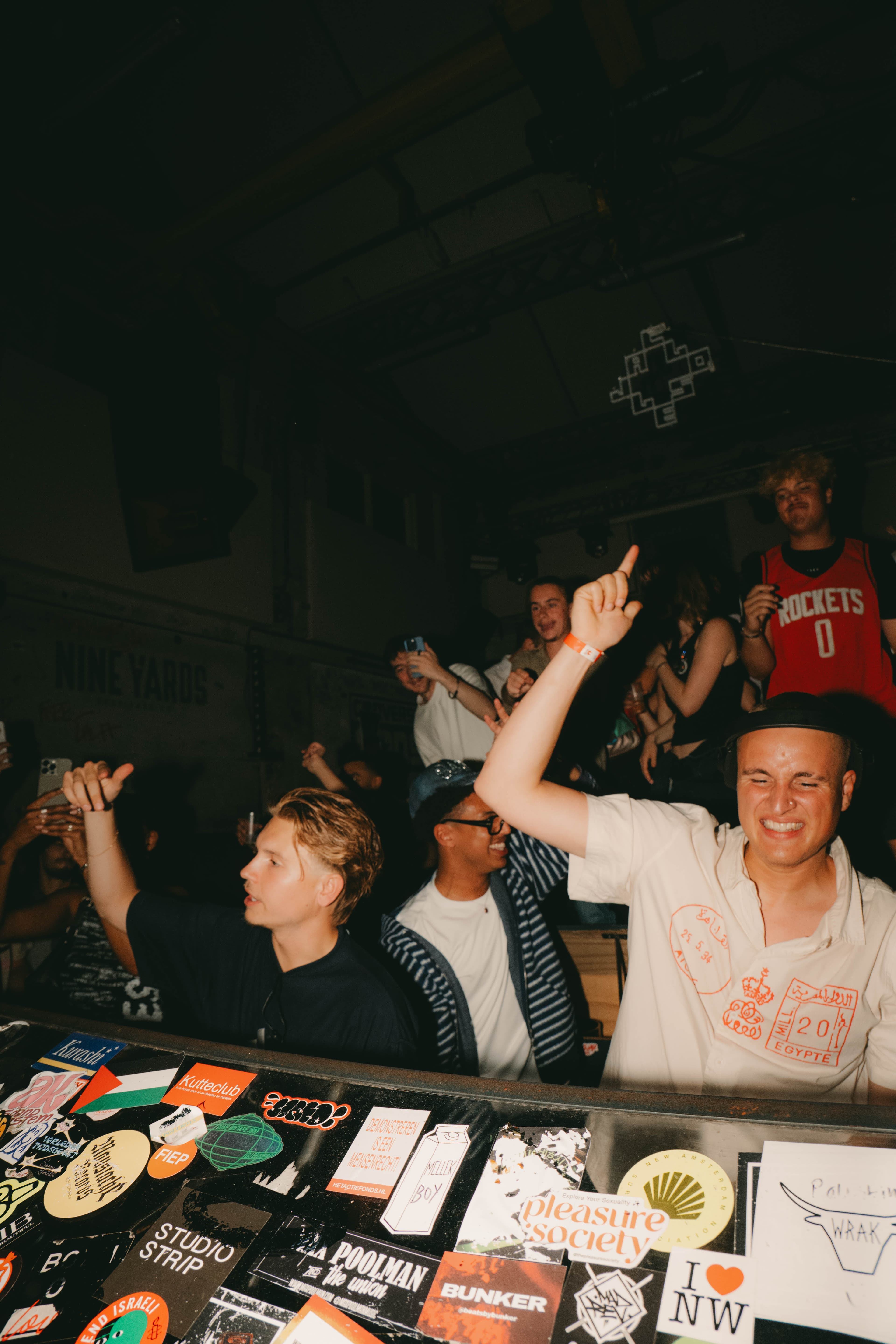 Say Lez live photo 1